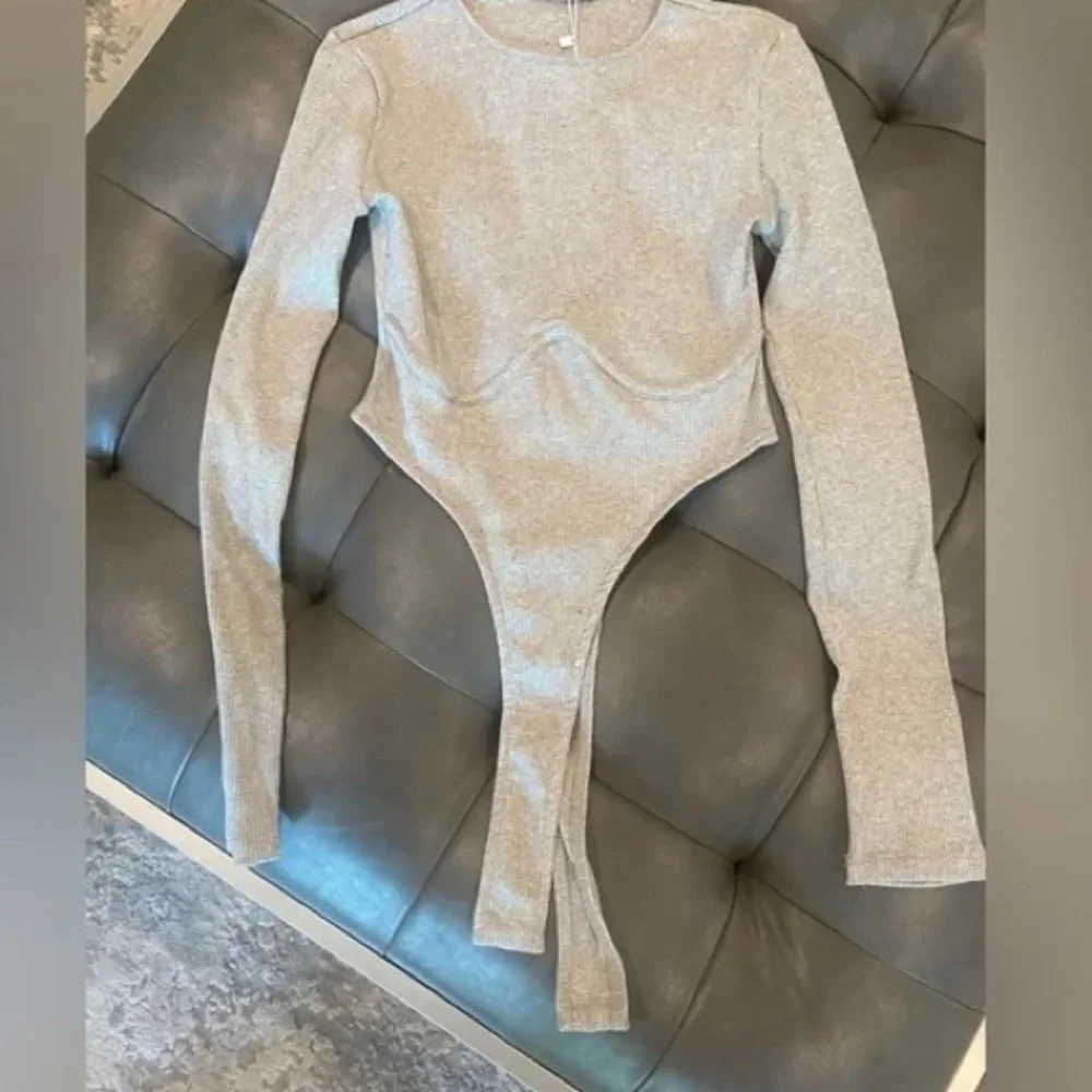 Forever 21 Gray Ribbed Bodysuit - Picture 5 of 5